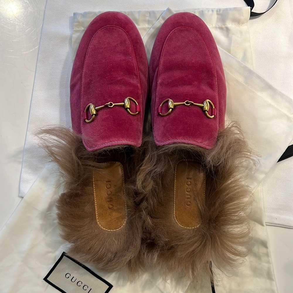 Gucci Velvet Princetown with Fur 37